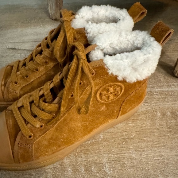 Tory Burch T-logo High Top Sneaker 86998. Size 6.5 6 1/2 - Picture 2 of 7
